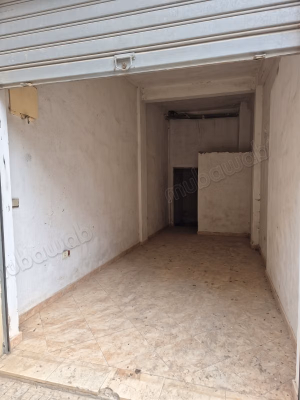 Negozio 22m² con cantina 156m²