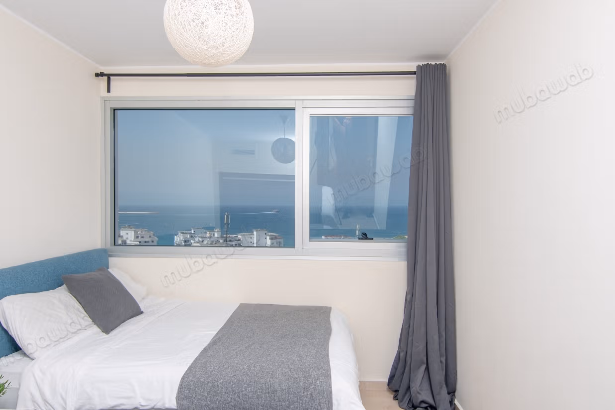 Zeezicht Ontsnapping, Heldere en Elegante Appartement