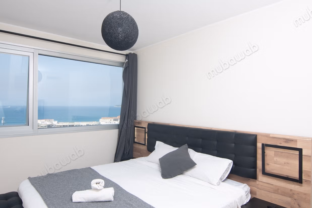Zeezicht Ontsnapping, Heldere en Elegante Appartement