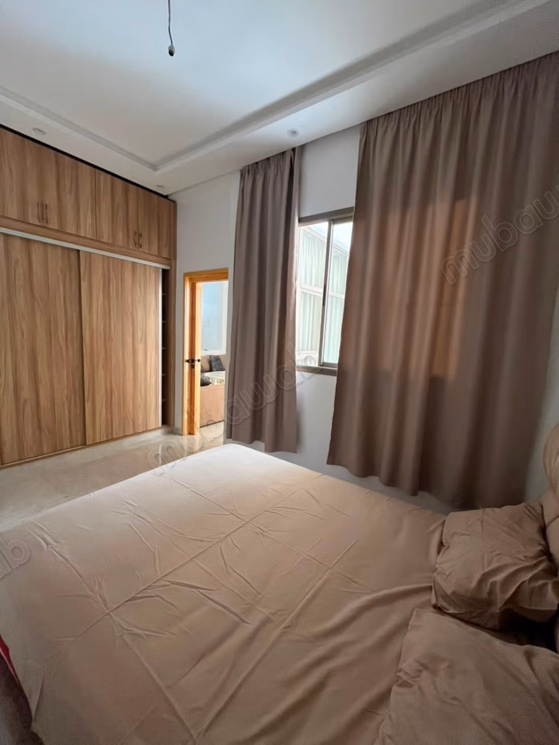 Apartments for rent in Borj. 1 beautiful room. Typical Moroccan living room, secure residence