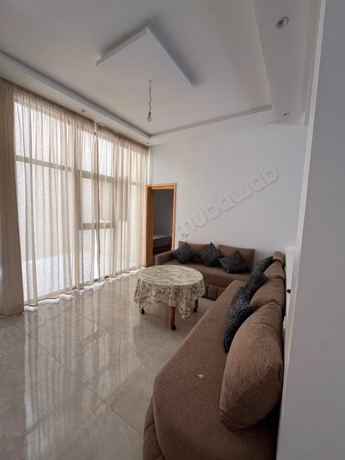 Apartments for rent in Borj. 1 beautiful room. Typical Moroccan living room, secure residence