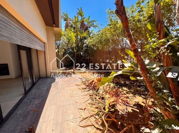 Triplex S4 con giardino alla Marsa