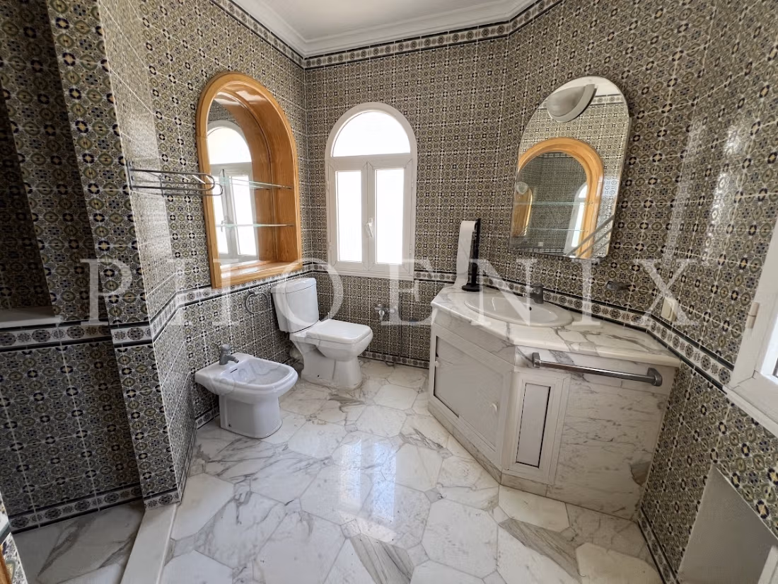 Villa S5 avec piscine à La Marsa
