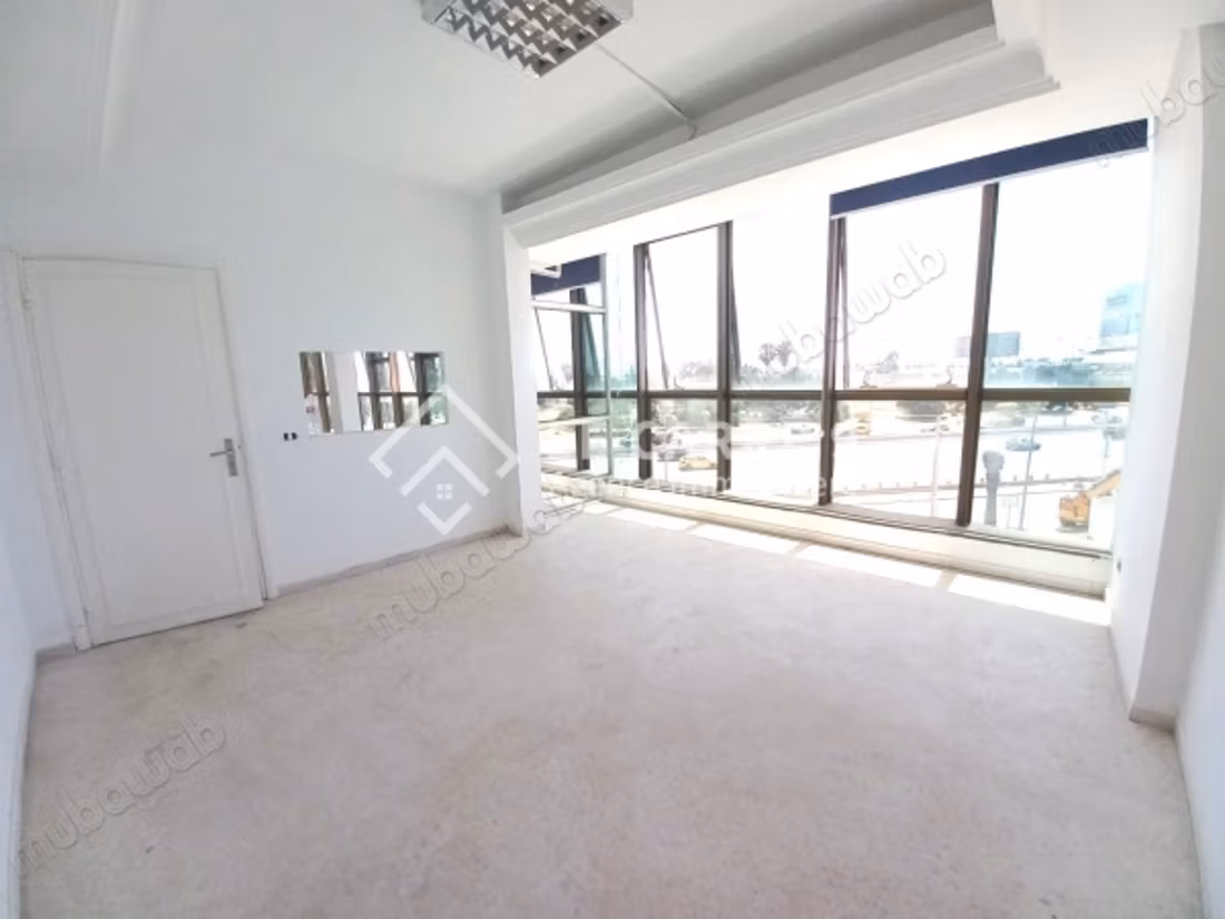 An open space for rent in L'aouina