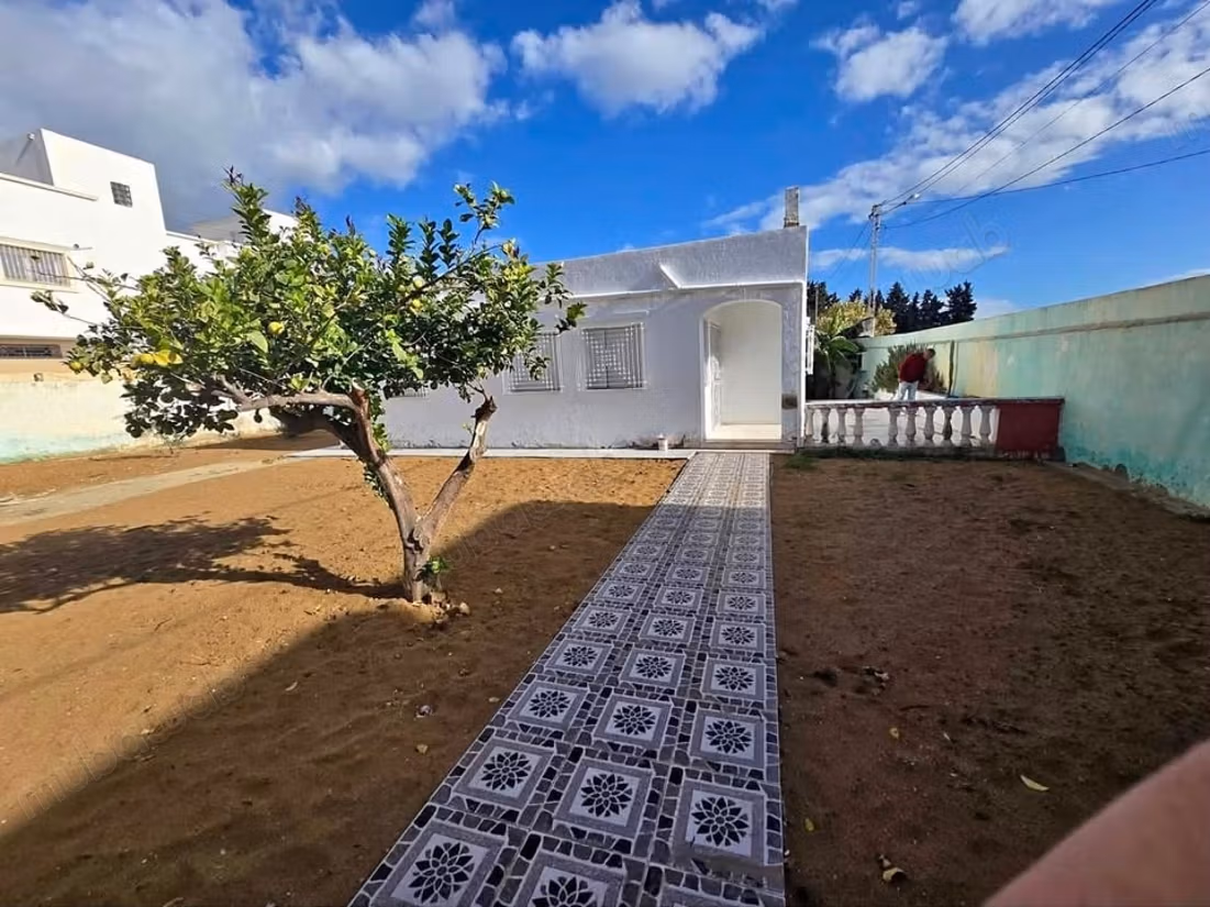 Villa uso Commerciale a Soukra