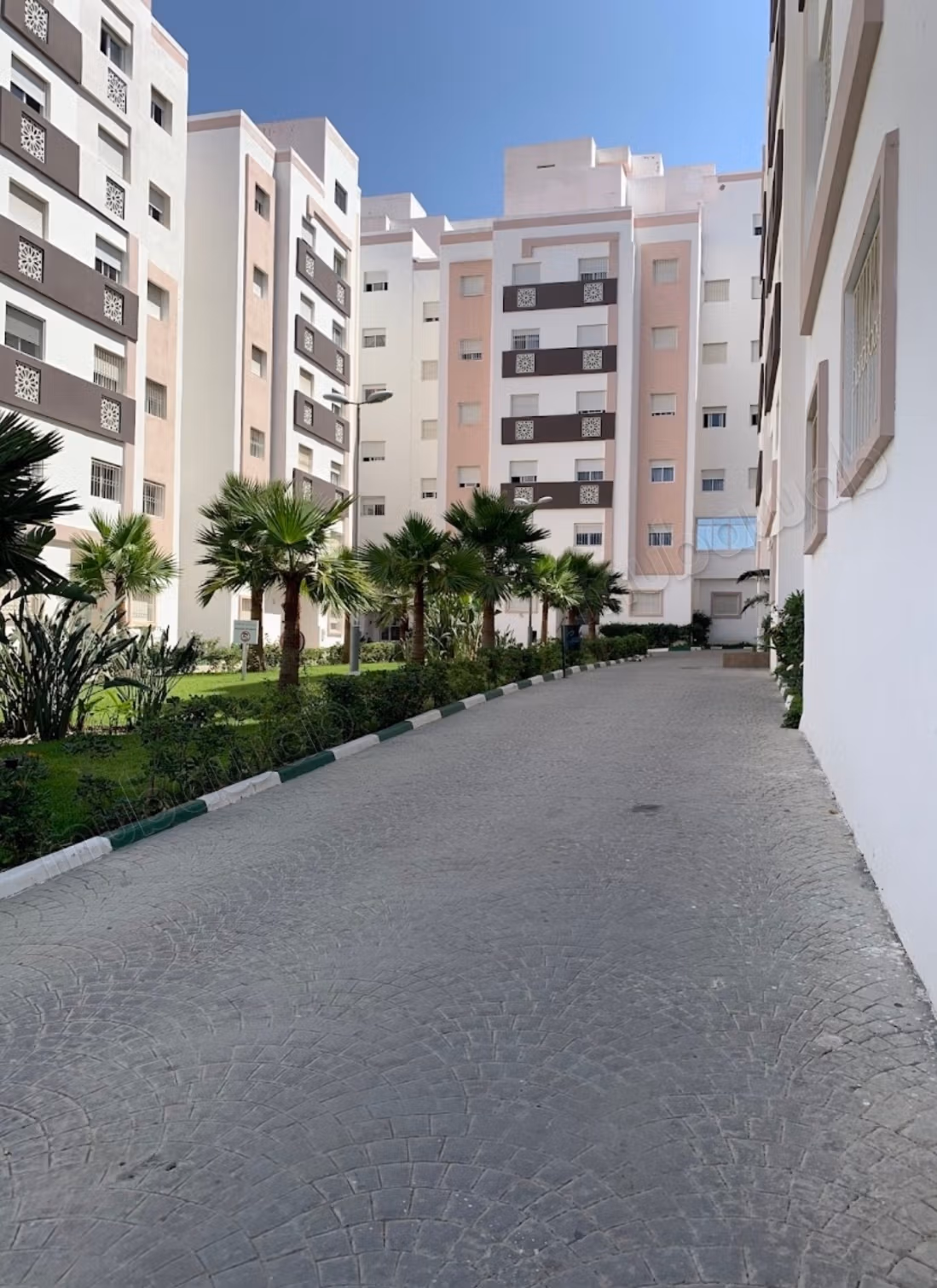 Medium standing apartment tanja balia