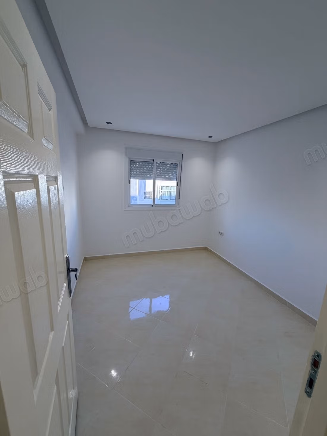 Medium standing apartment tanja balia