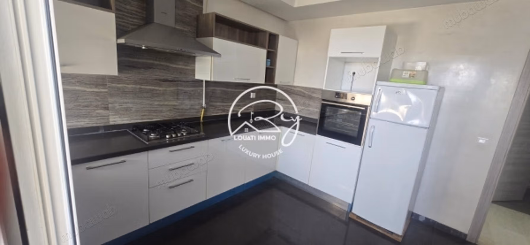 A vendre un appartement s3 à Ain Zaghouan