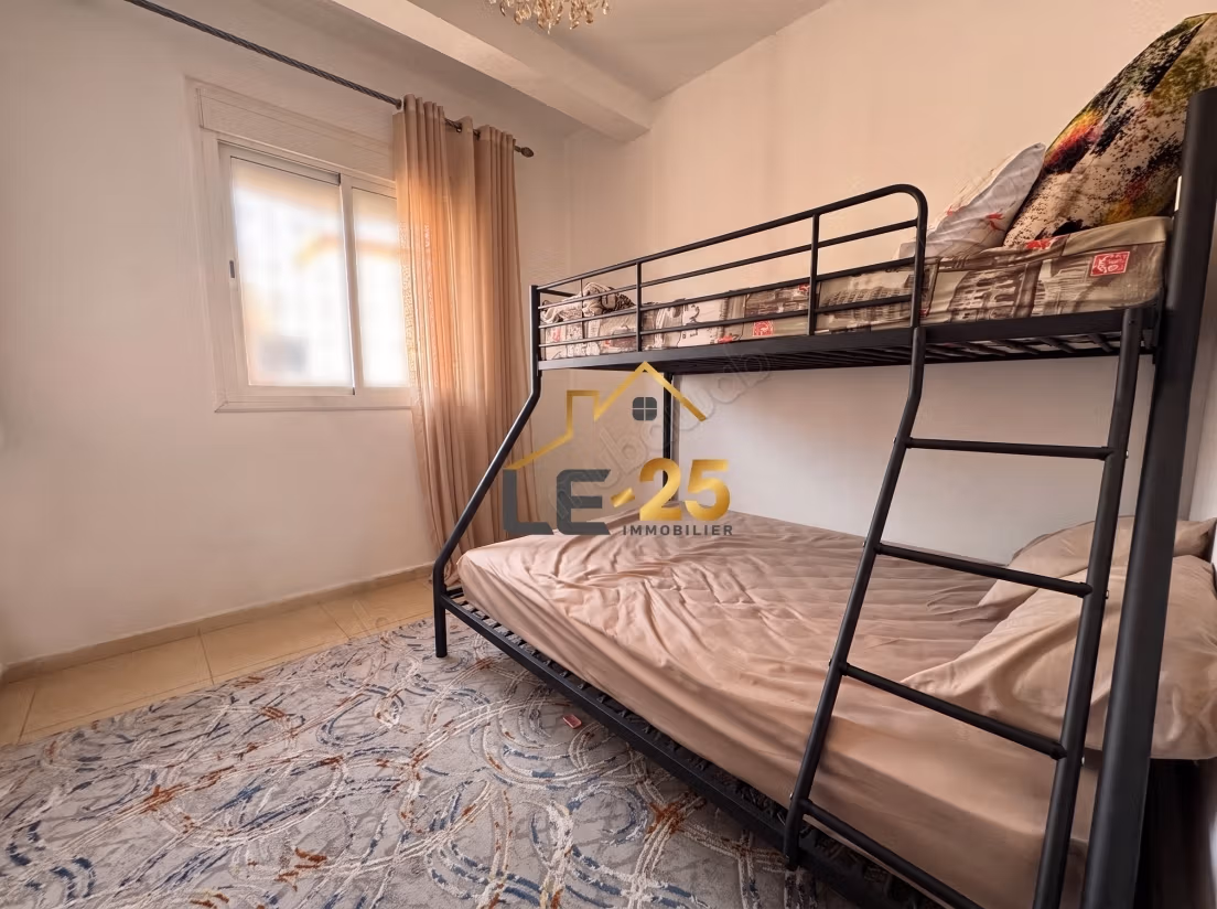 Bel Appartamento con 2 Camere in Diar Marjane