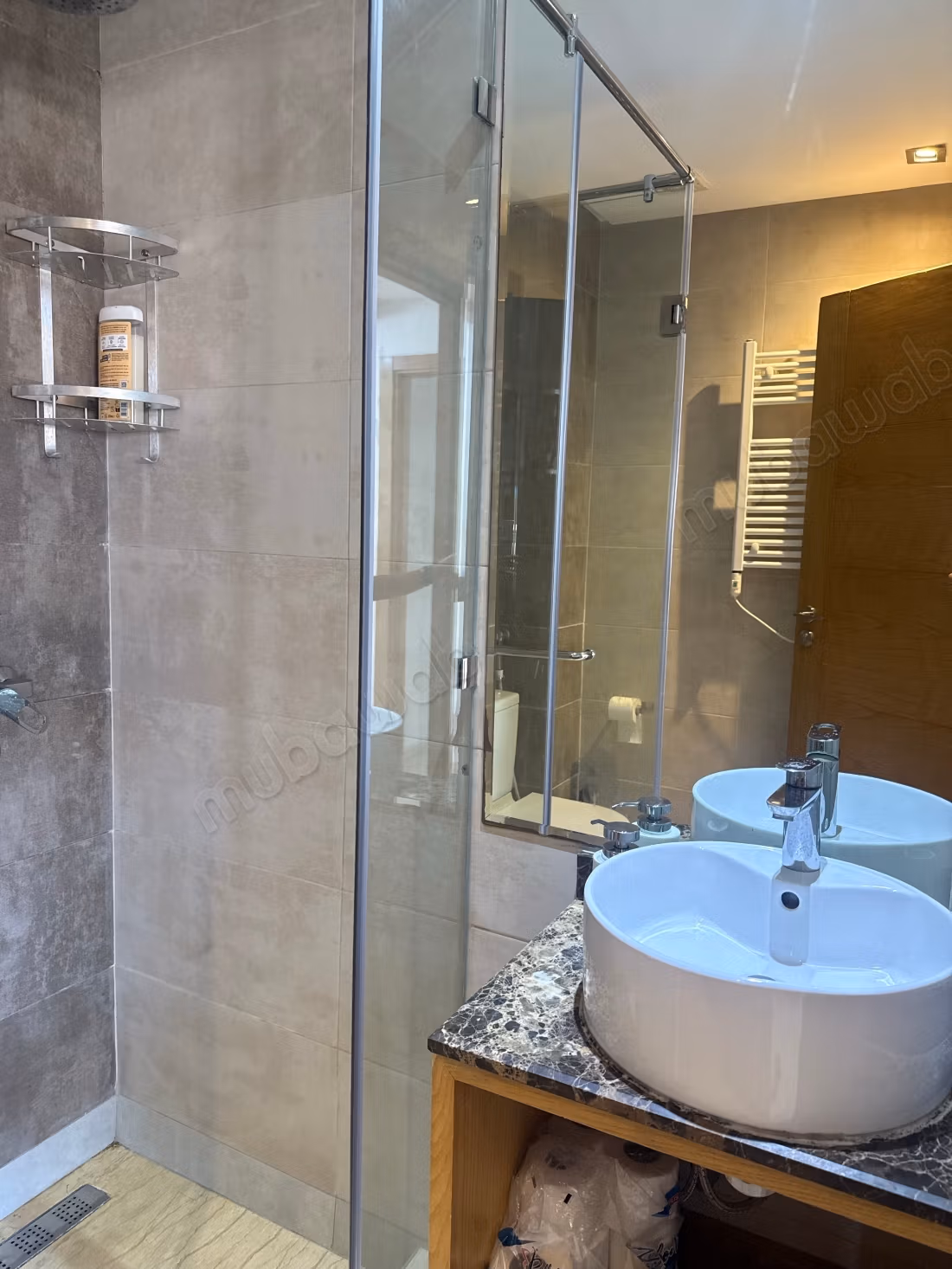 Furnished apartment - 2 bedrooms, Ferme Bretonne Available immediately