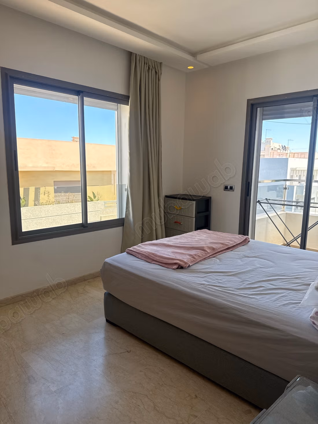 Furnished apartment - 2 bedrooms, Ferme Bretonne Available immediately