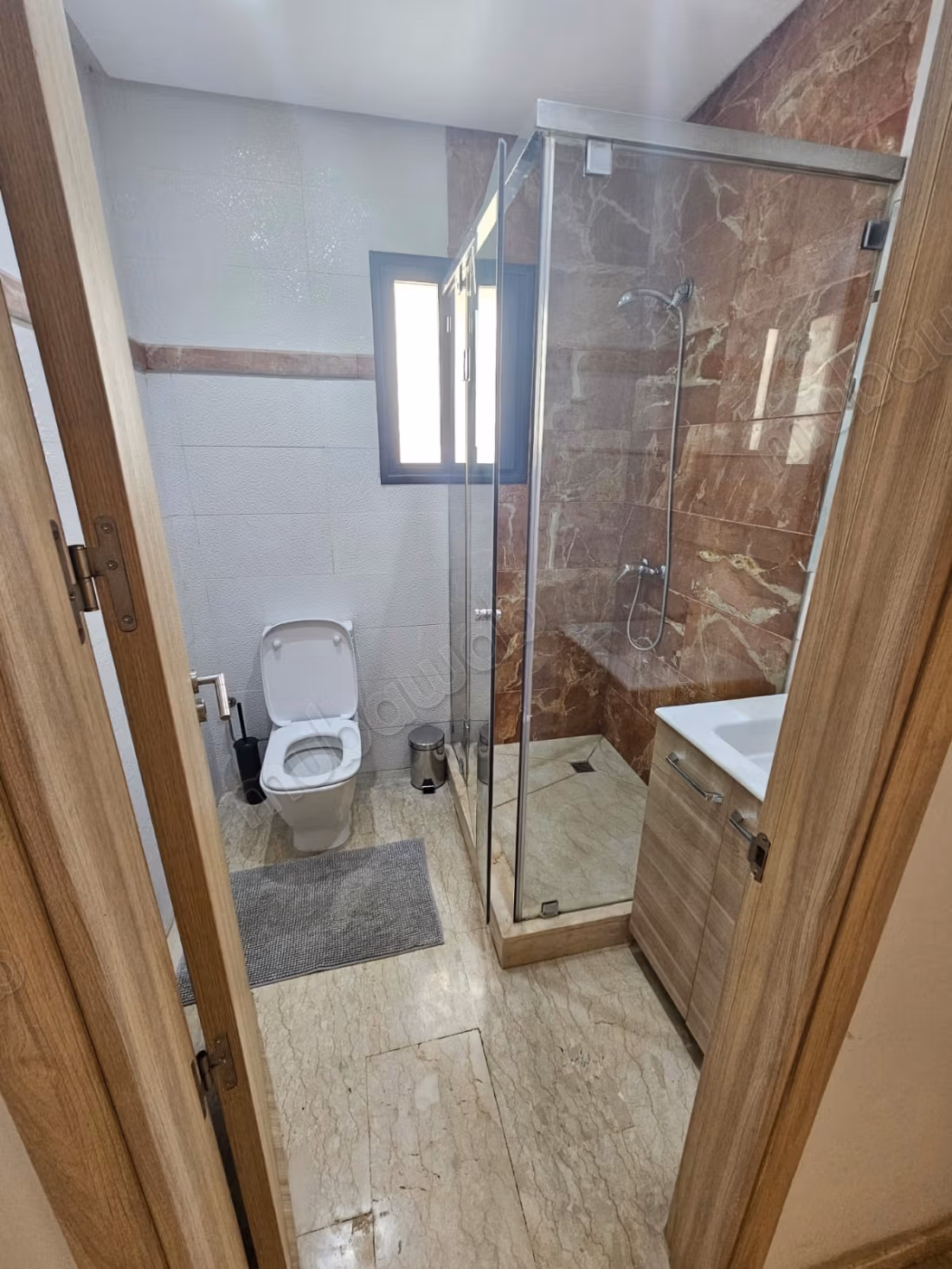 Bellissimo appartamento in affitto a Bourgogne Ouest. Superficie di 74 m². Ben arredato