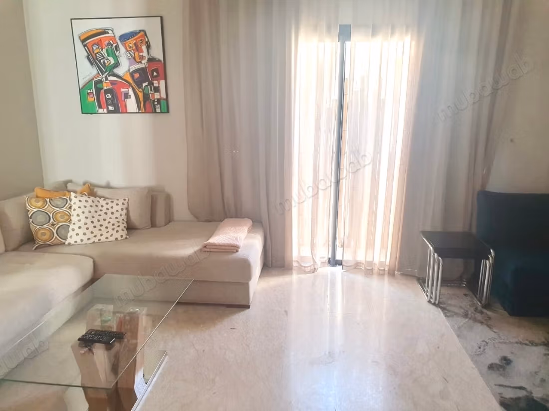 Bellissimo appartamento in affitto a Bourgogne Ouest. Superficie di 74 m². Ben arredato