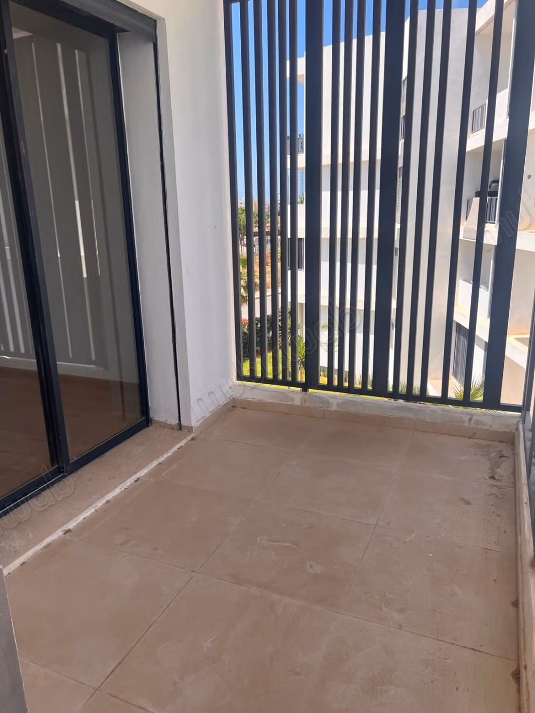 For rent - New 3-bedroom apartment, recent residence