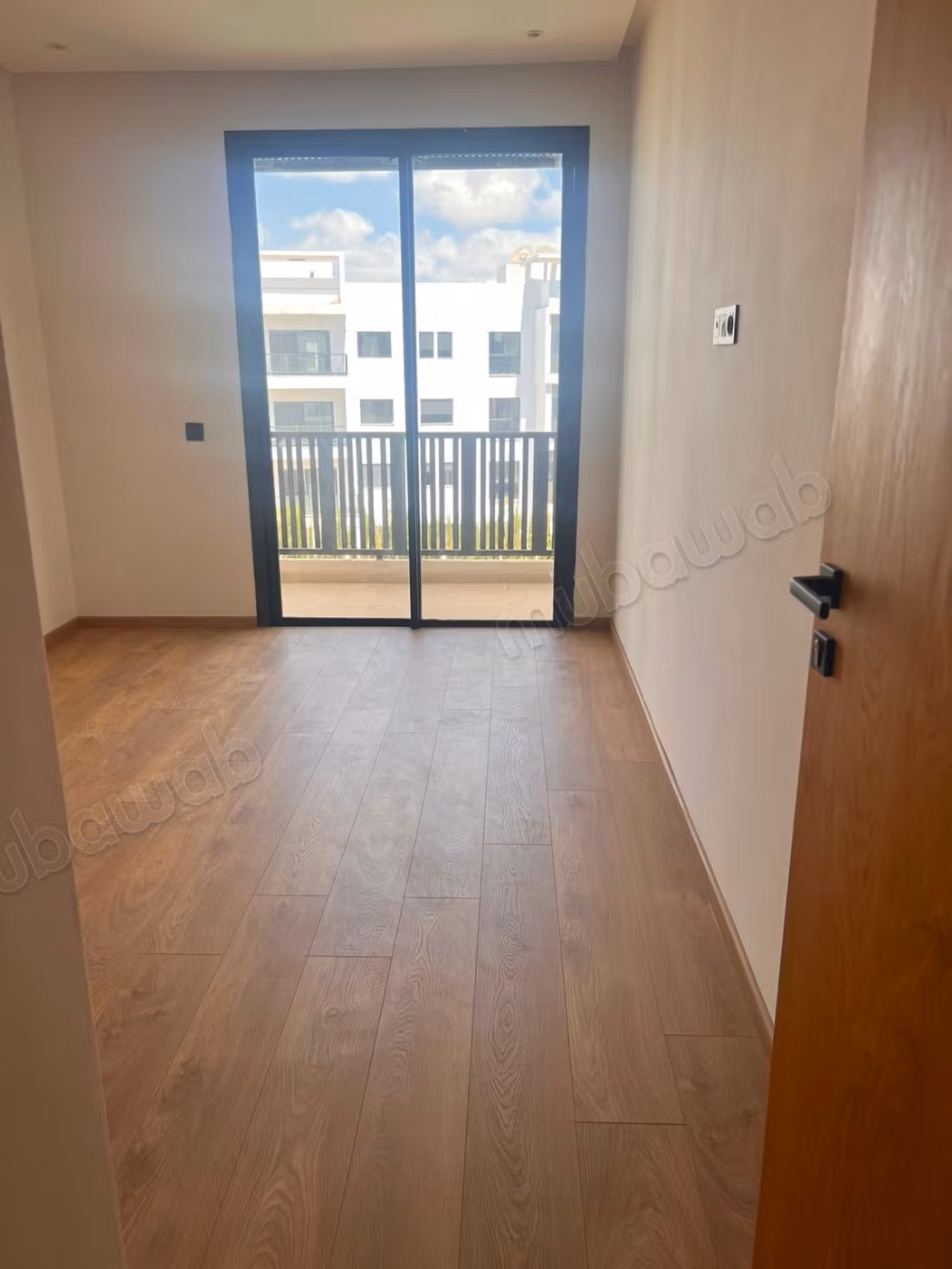 For rent - New 3-bedroom apartment, recent residence