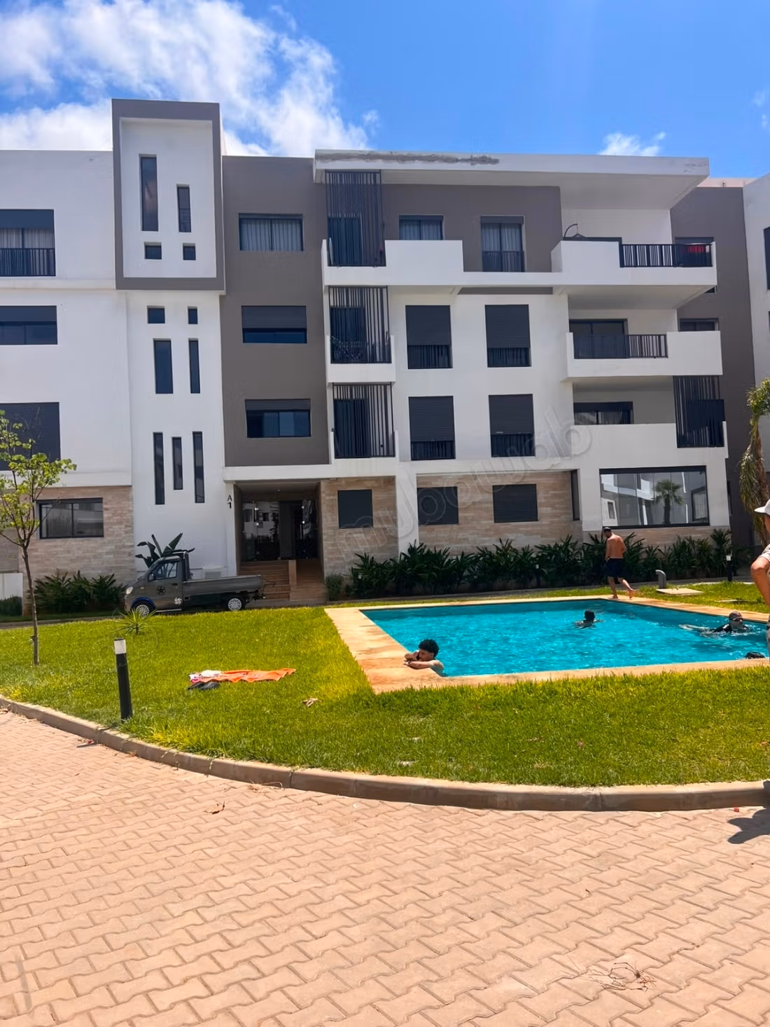 For rent - New 3-bedroom apartment, recent residence