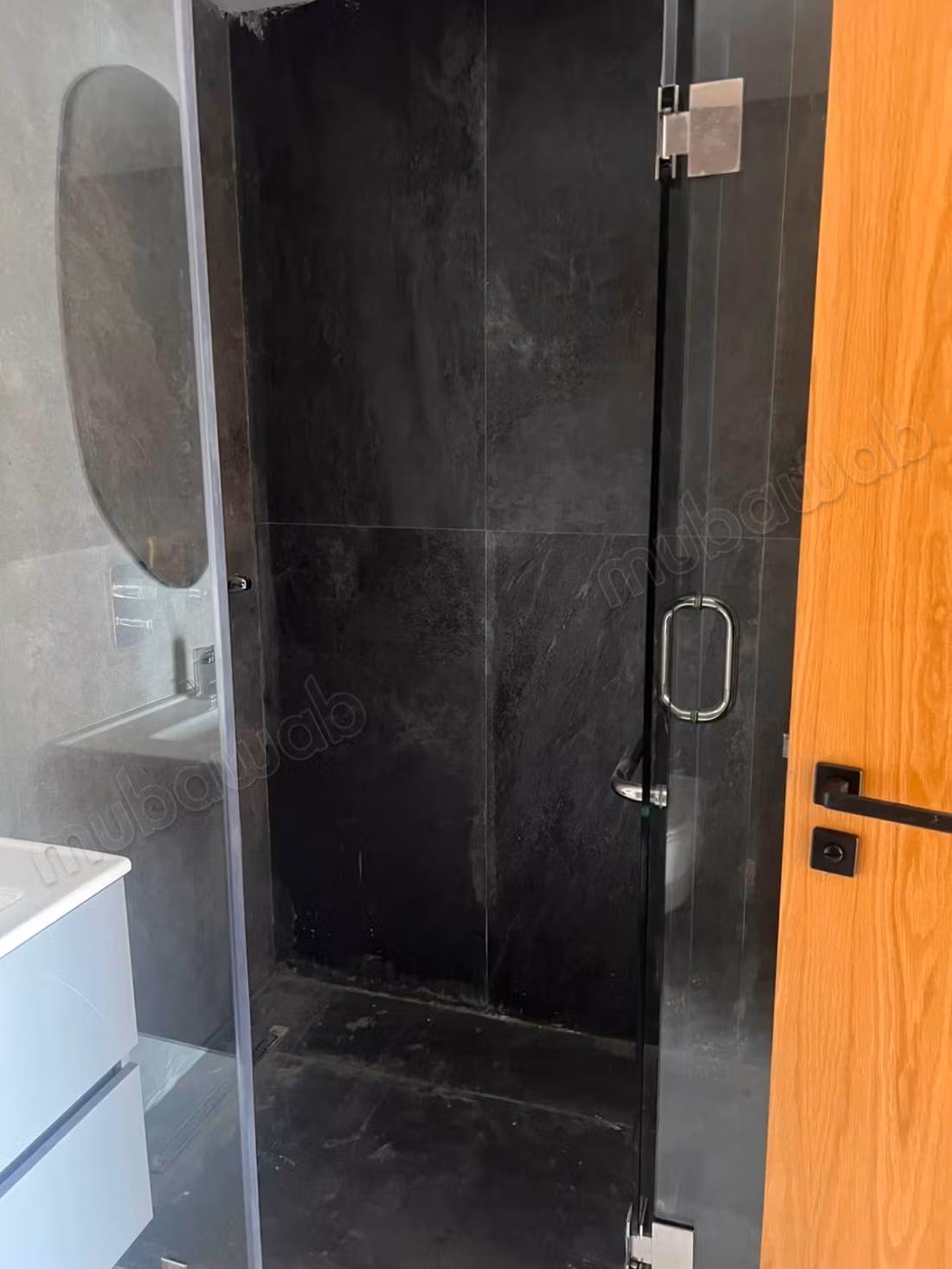 For rent - New 3-bedroom apartment, recent residence