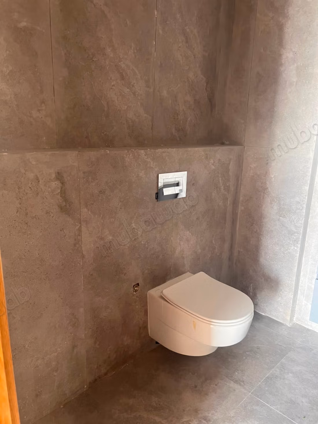 For rent - New 3-bedroom apartment, recent residence
