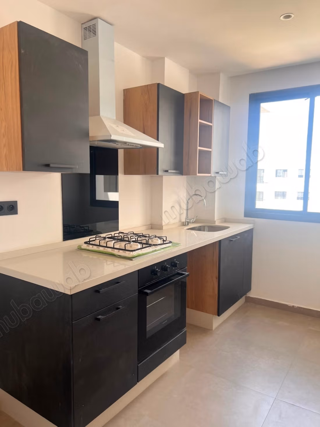 For rent - New 3-bedroom apartment, recent residence
