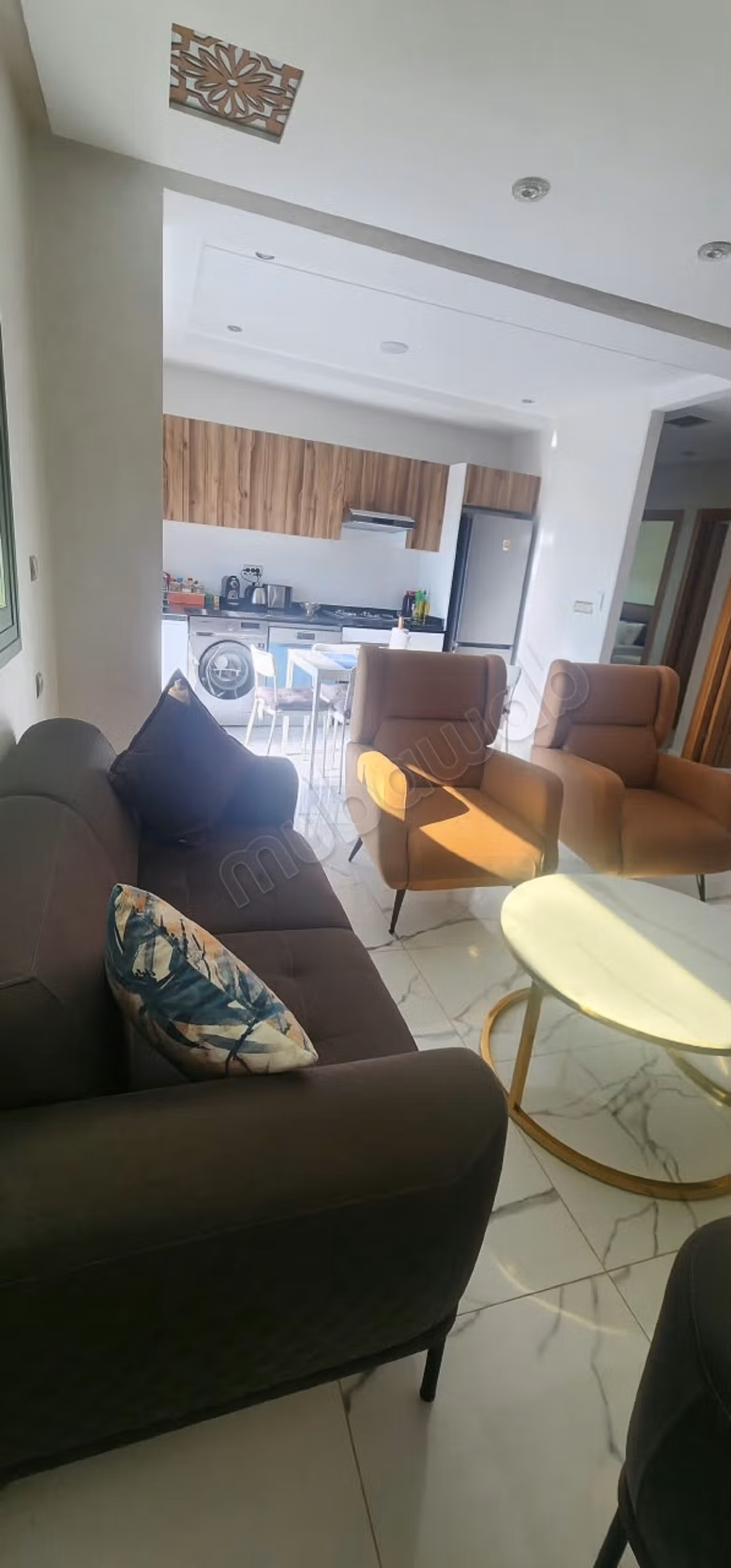 Gemeubileerd Appartement 3 Slaapkamers Te Huren per Dag