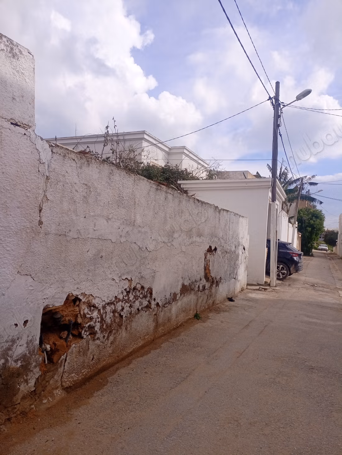 ‎RDC de villa à démolir a 90 mètre carré a tabac près du relais