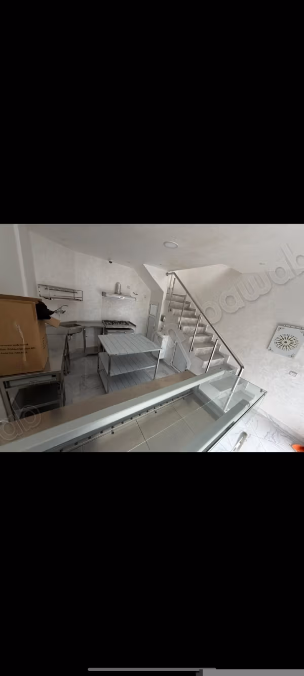 Magazin commercial a vendre superficie 18 métro
