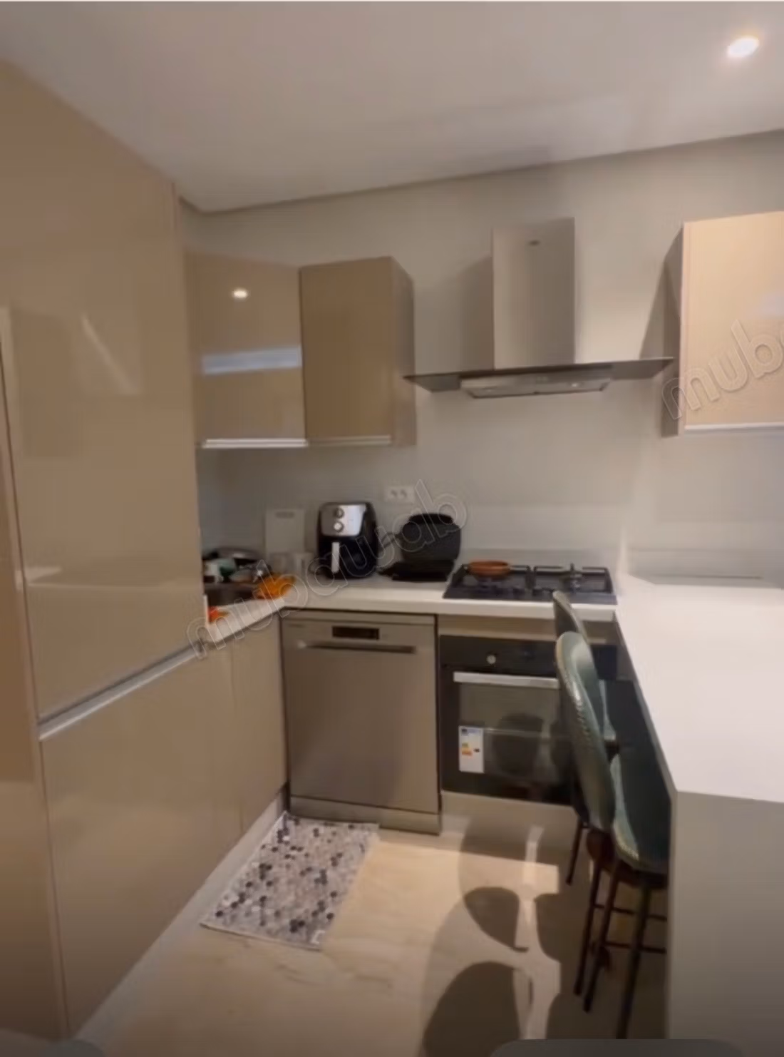 Bellissimo studio arredato all'Oasis a lungo termine