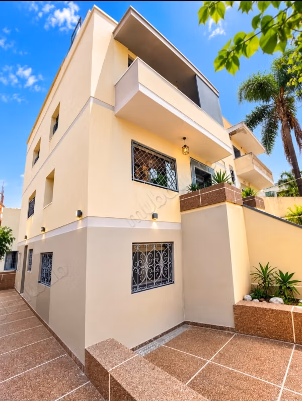 Villa à vendre à Hay Al Hanaa 280 mètres