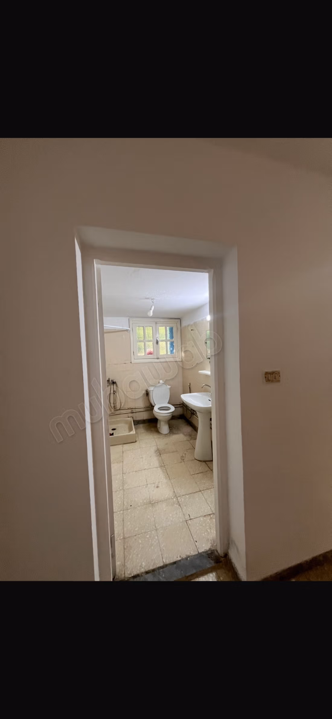 Studio à la nouvelle Ariana uniquement pour filles