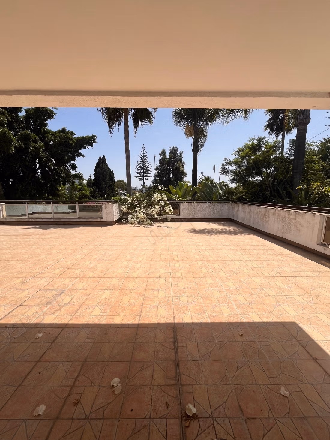 Magnifica Villa in Affitto a Cil con Grande Giardino e Piscina