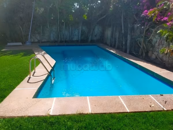 Magnifica Villa in Affitto a Cil con Grande Giardino e Piscina