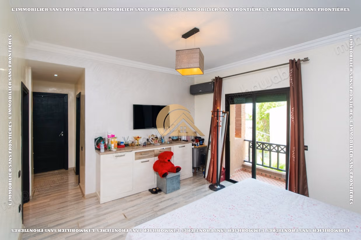 Empty villa for sale in Targa, Marrakech – Private garden – 195 m²