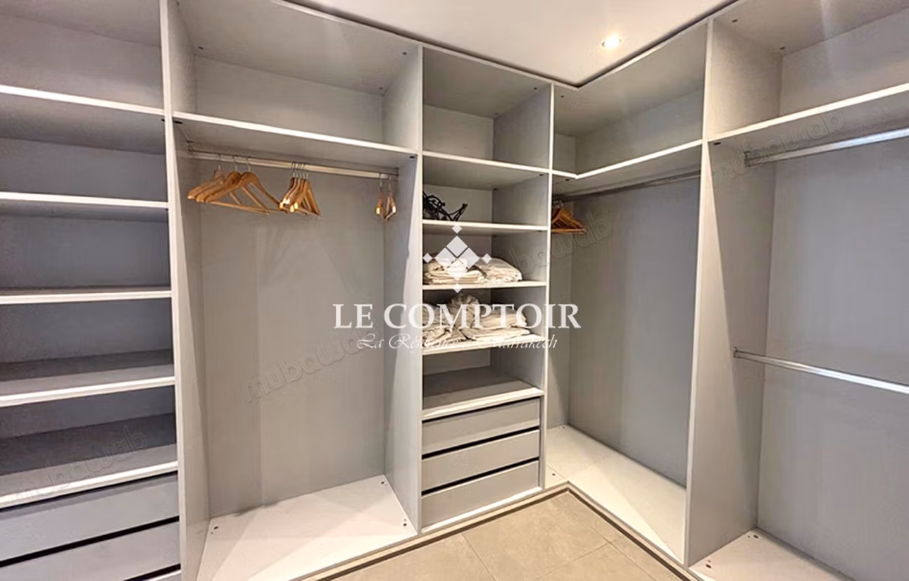 Appartement 250 m² à Majorelle — 18