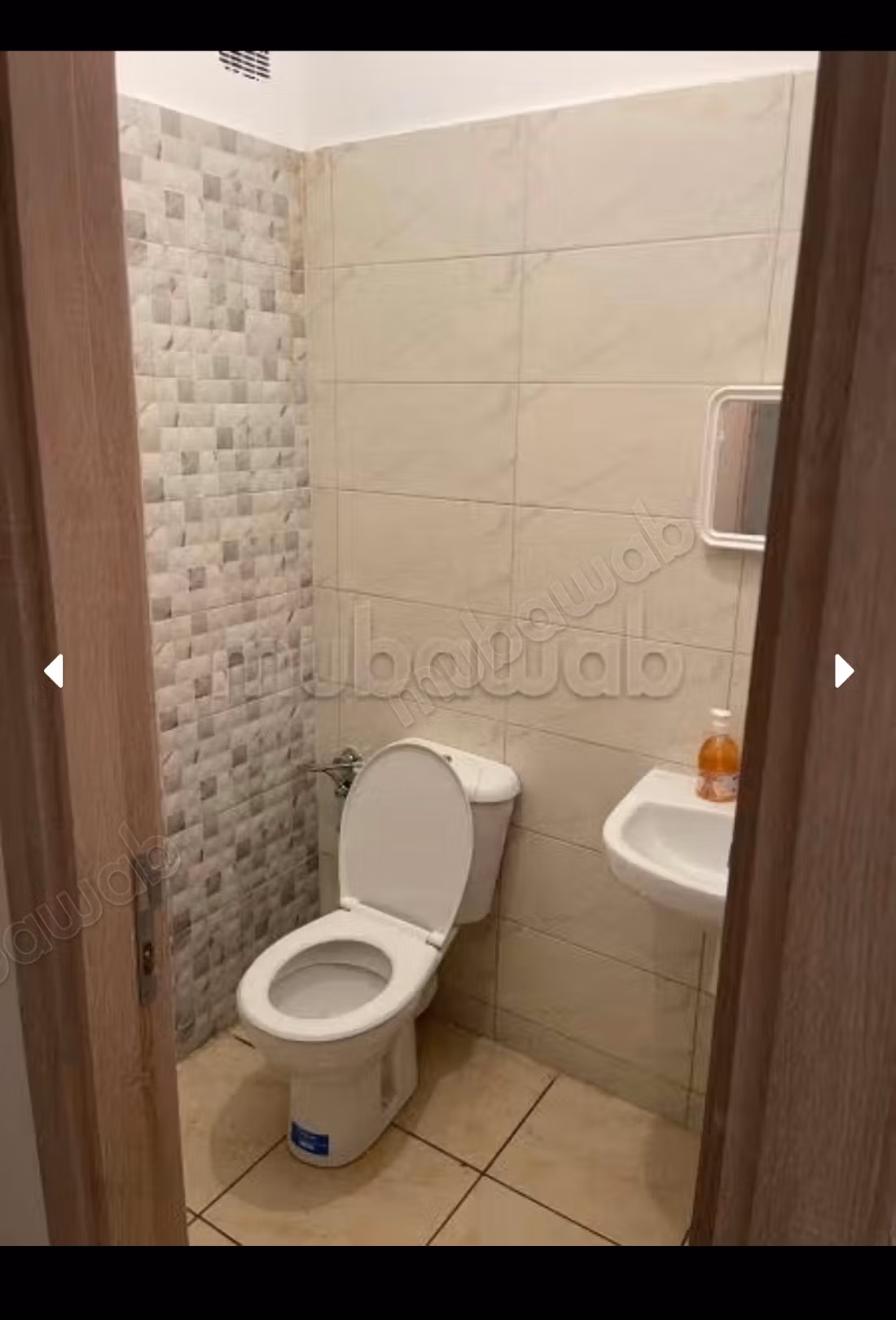 Apartments for rent in the administrative district. 3 large rooms. Parking space and elevator