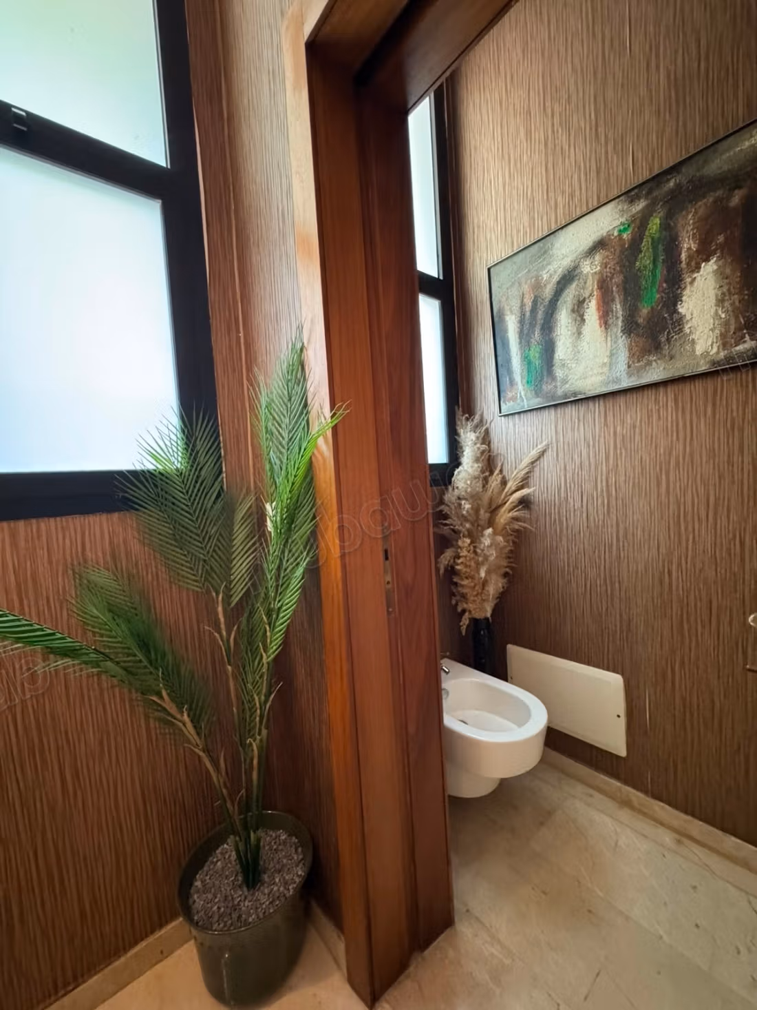 Villa completamente renovada en venta en Dar Bouazza