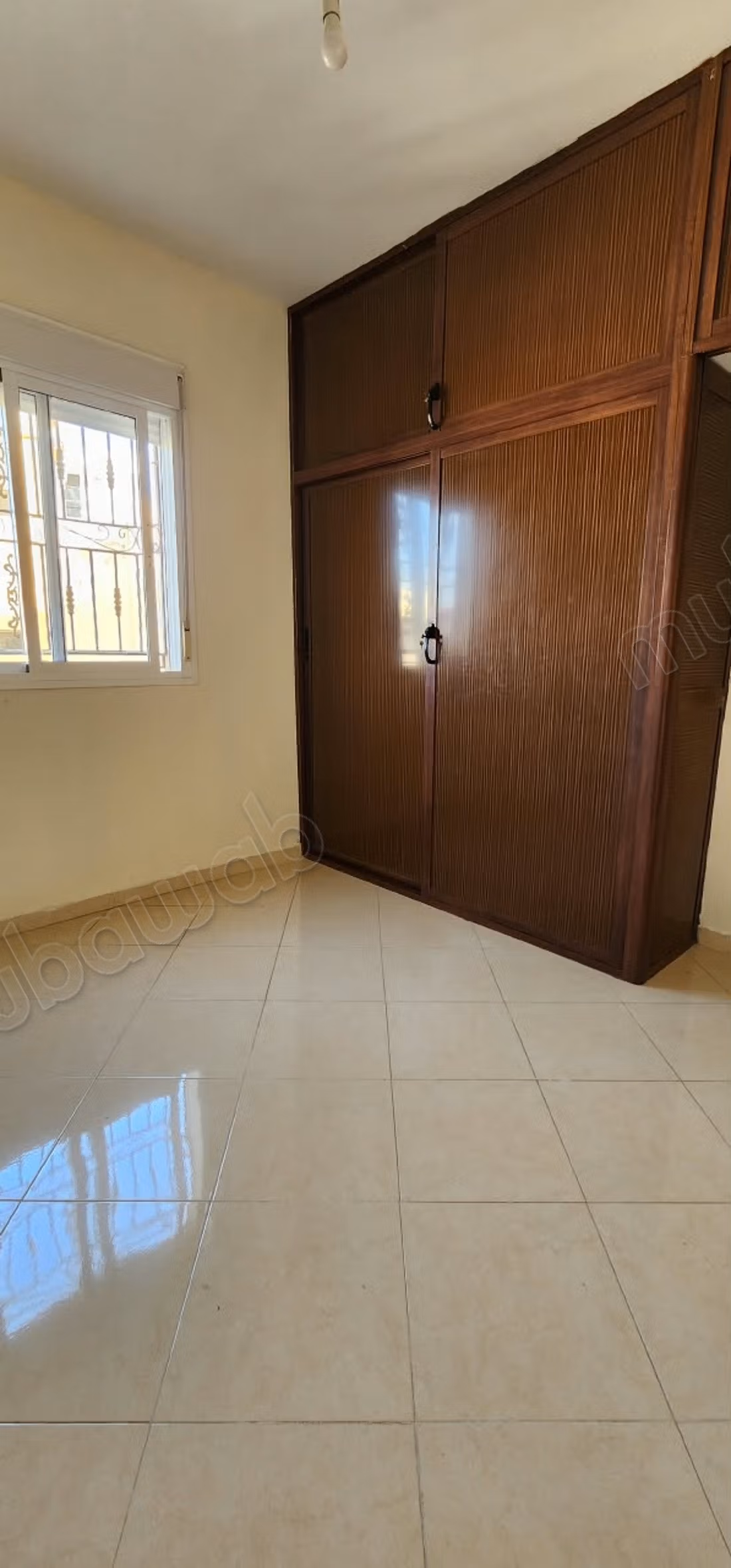 Empty apartment for rent