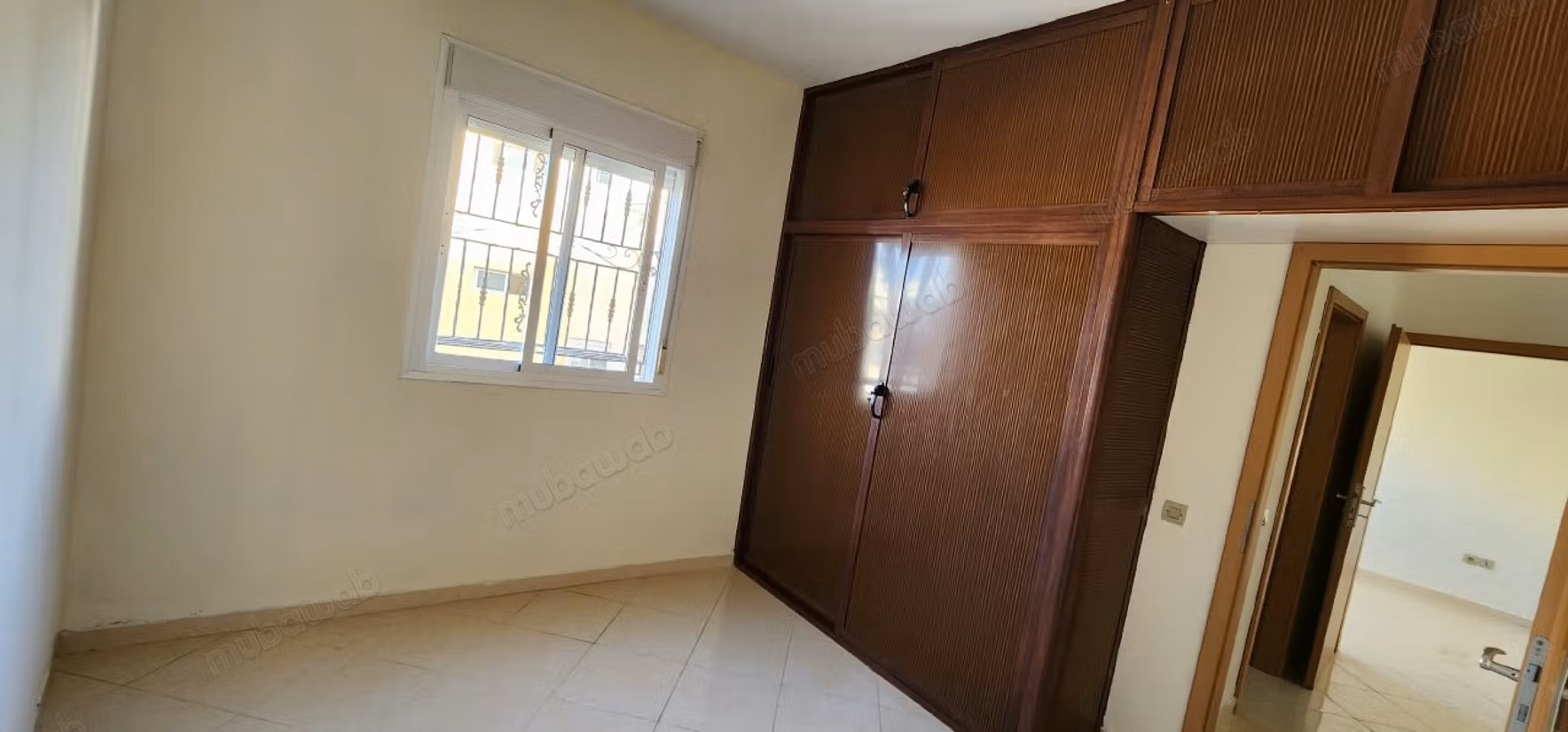 Empty apartment for rent