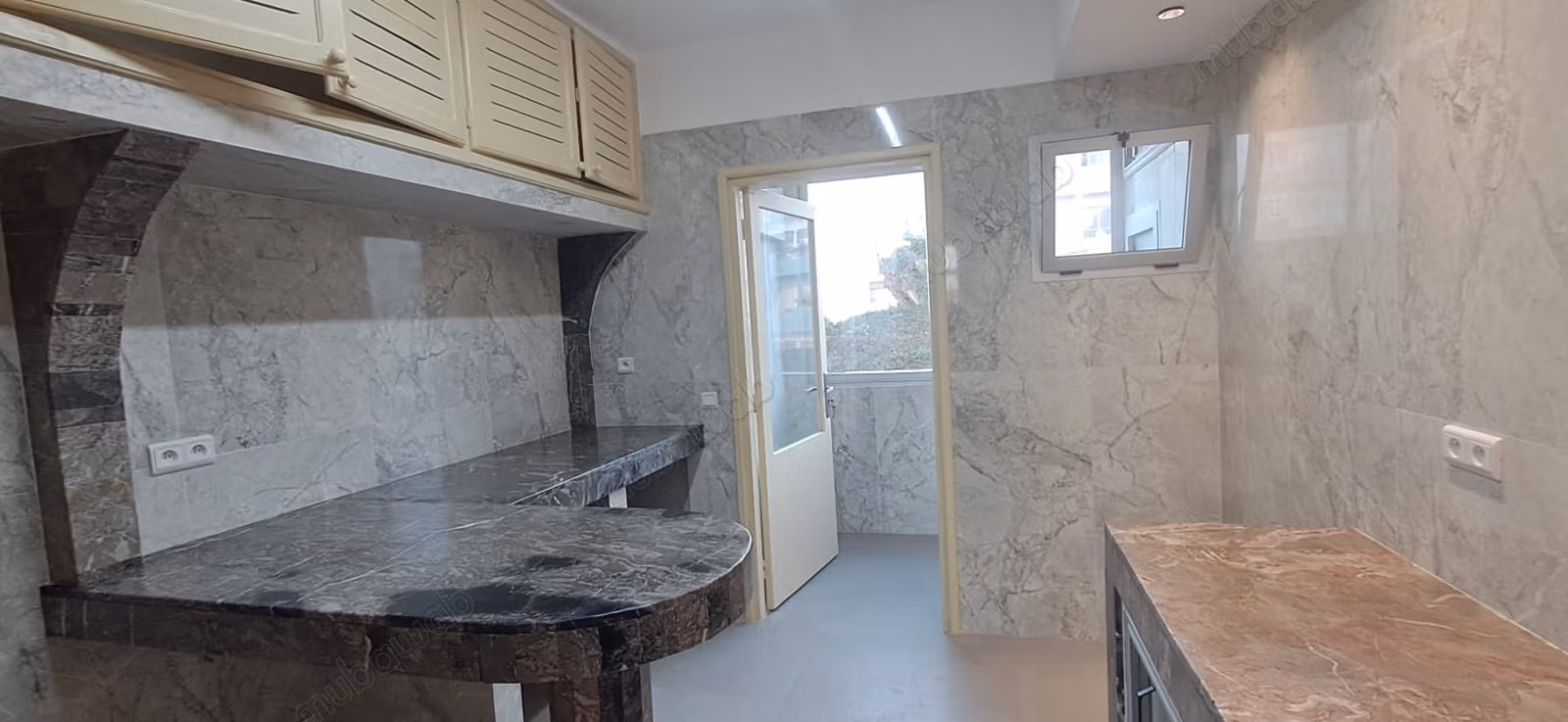 Quartiere CIL: Appartamento non arredato con 3 camere da letto