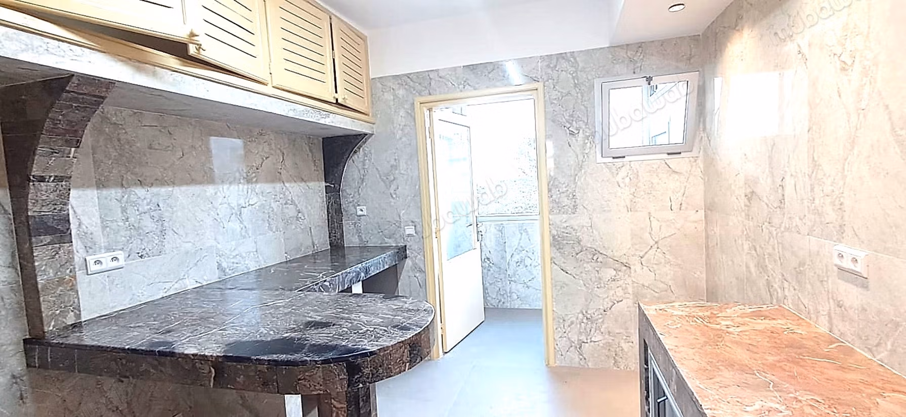 Quartier CIL: Appartement non meublé 3 chambres