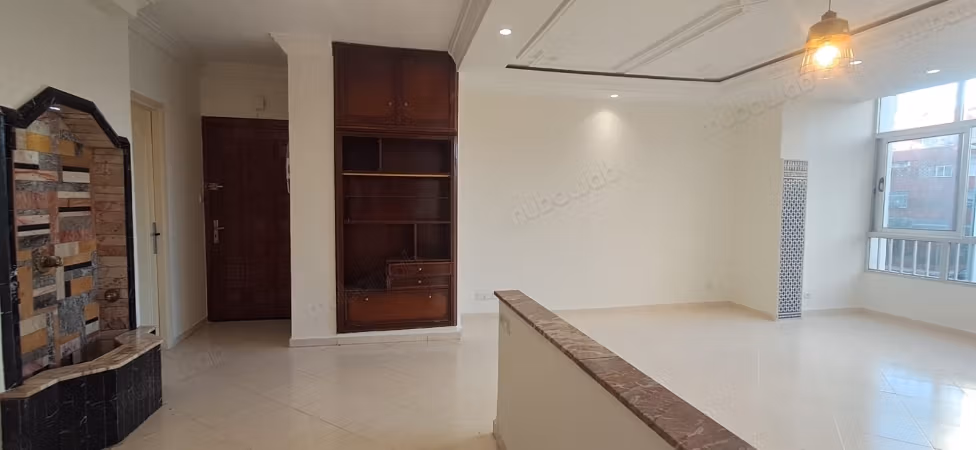 Barrio CIL: Apartamento sin amueblar de 3 habitaciones
