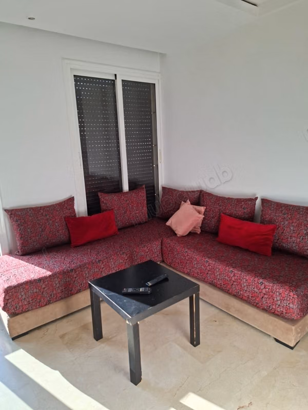 Locatie van een appartement in Palmier. 1 mooie kamer. Gemeubileerd