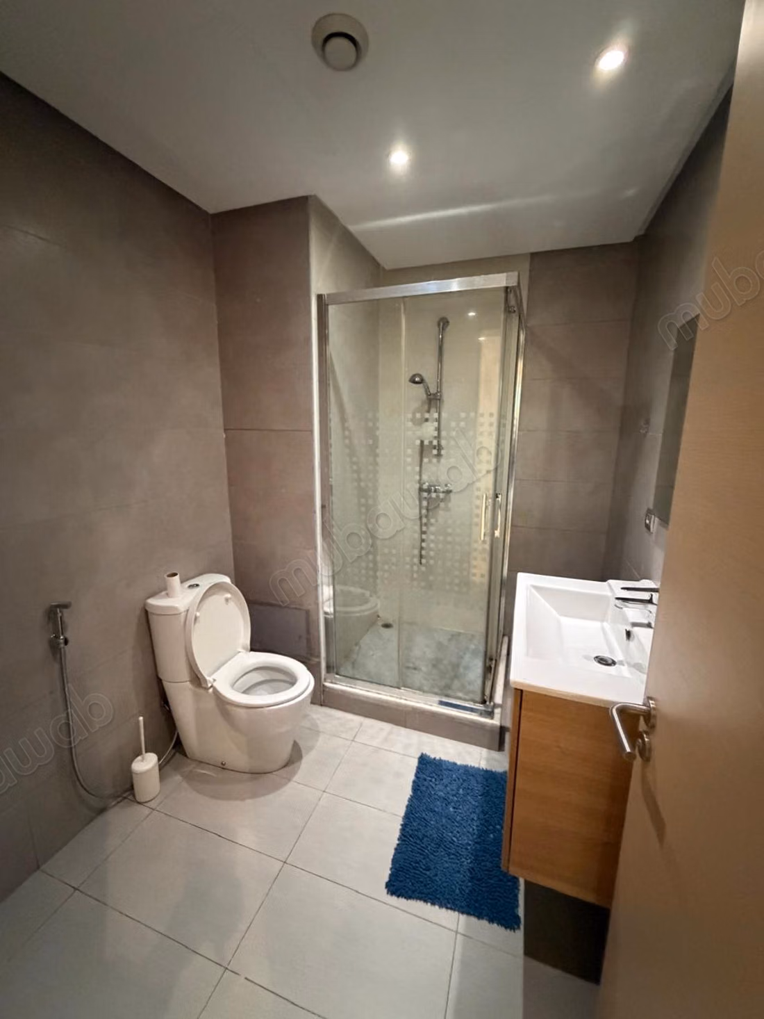 Un magnifique appartement rez de jardiin meublé