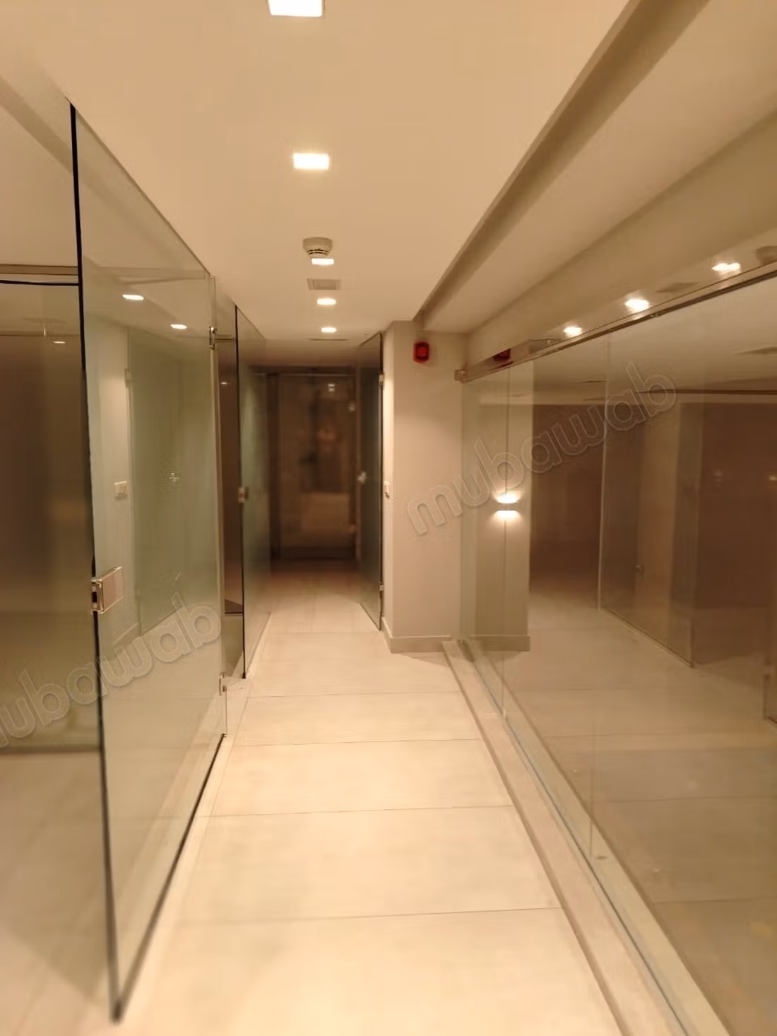 Equipped commercial space in 2 Mars 60000DH
