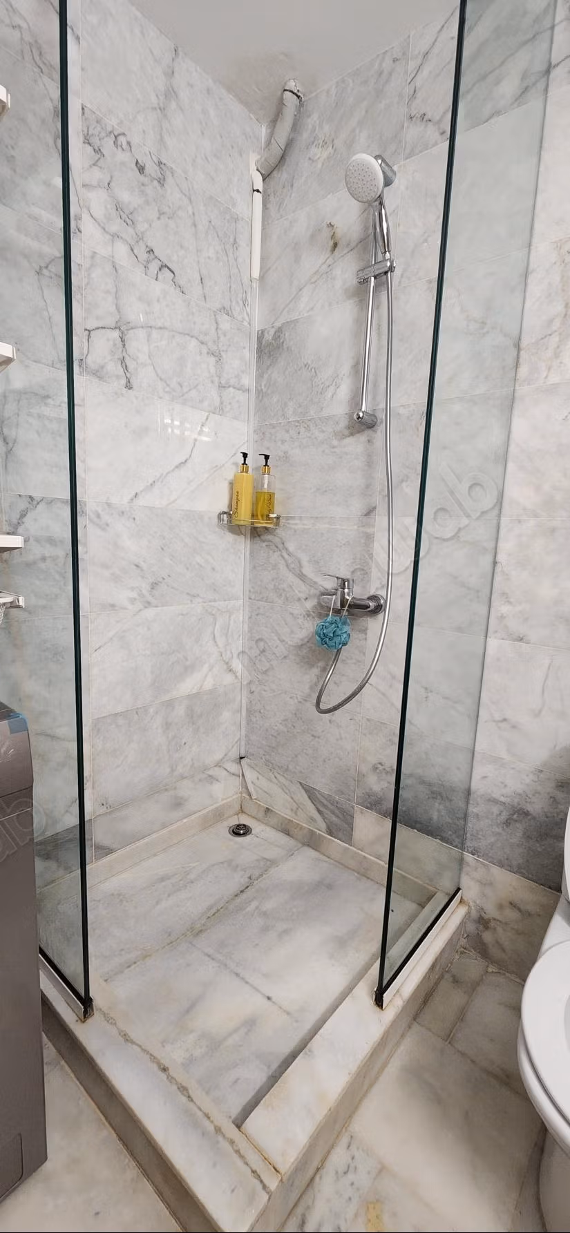 Bell'appartamento arredato con vista mare e piscina