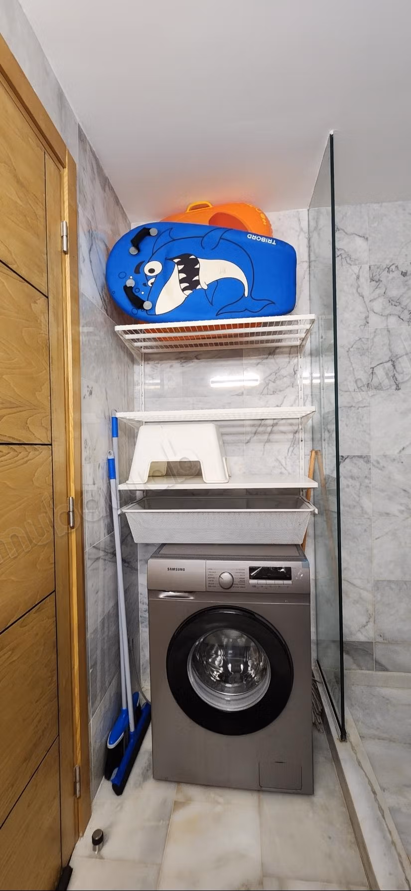 Bell'appartamento arredato con vista mare e piscina