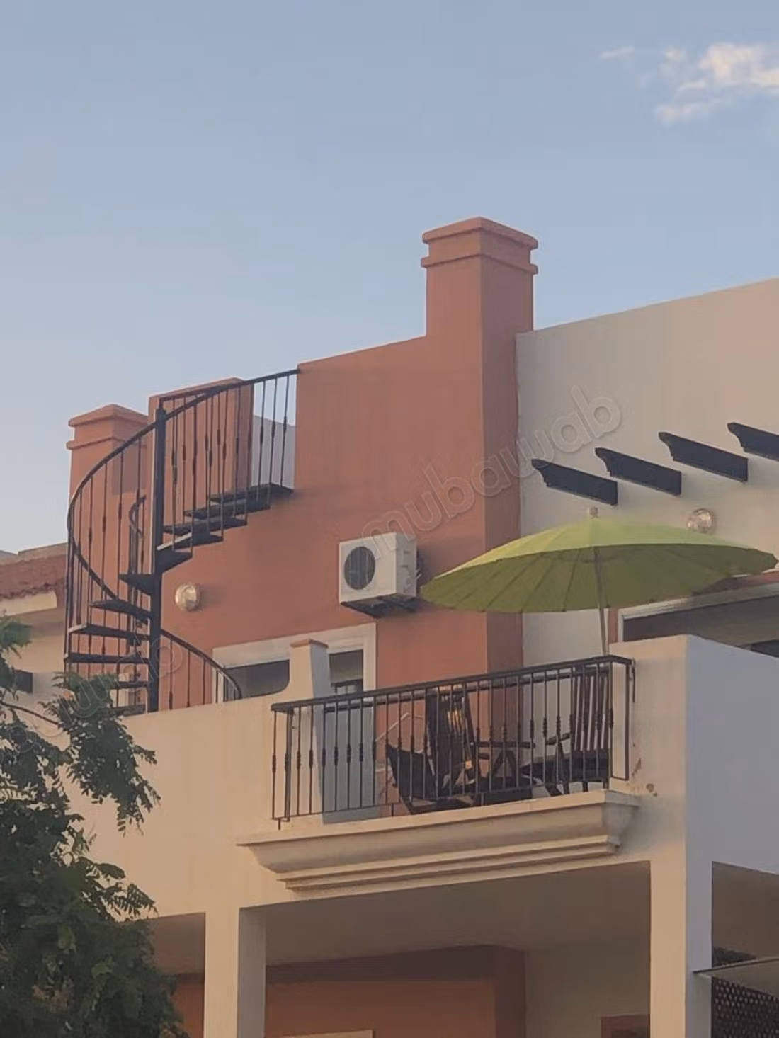 Apartment in a private residence with pool