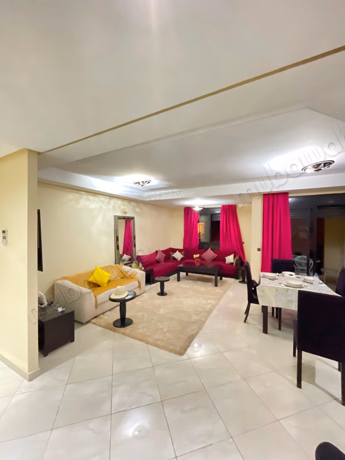 Appartamento in affitto a Boumesmar. 2 belle camere. Arredato