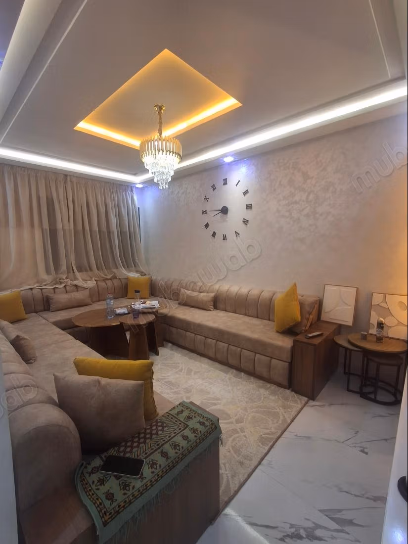 Mooie appartement te koop in de Hassani-buurt van Tanger. Oppervlakte 64 m². Gemeubileerd