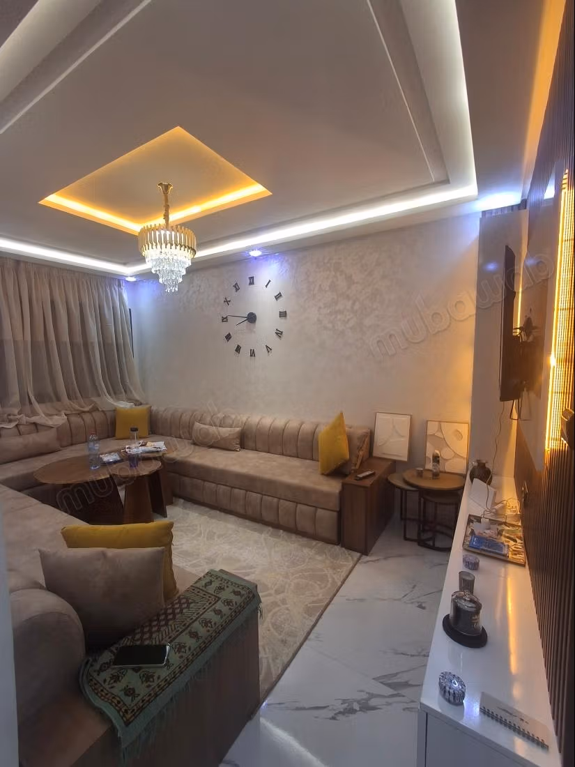 Mooie appartement te koop in de Hassani-buurt van Tanger. Oppervlakte 64 m². Gemeubileerd