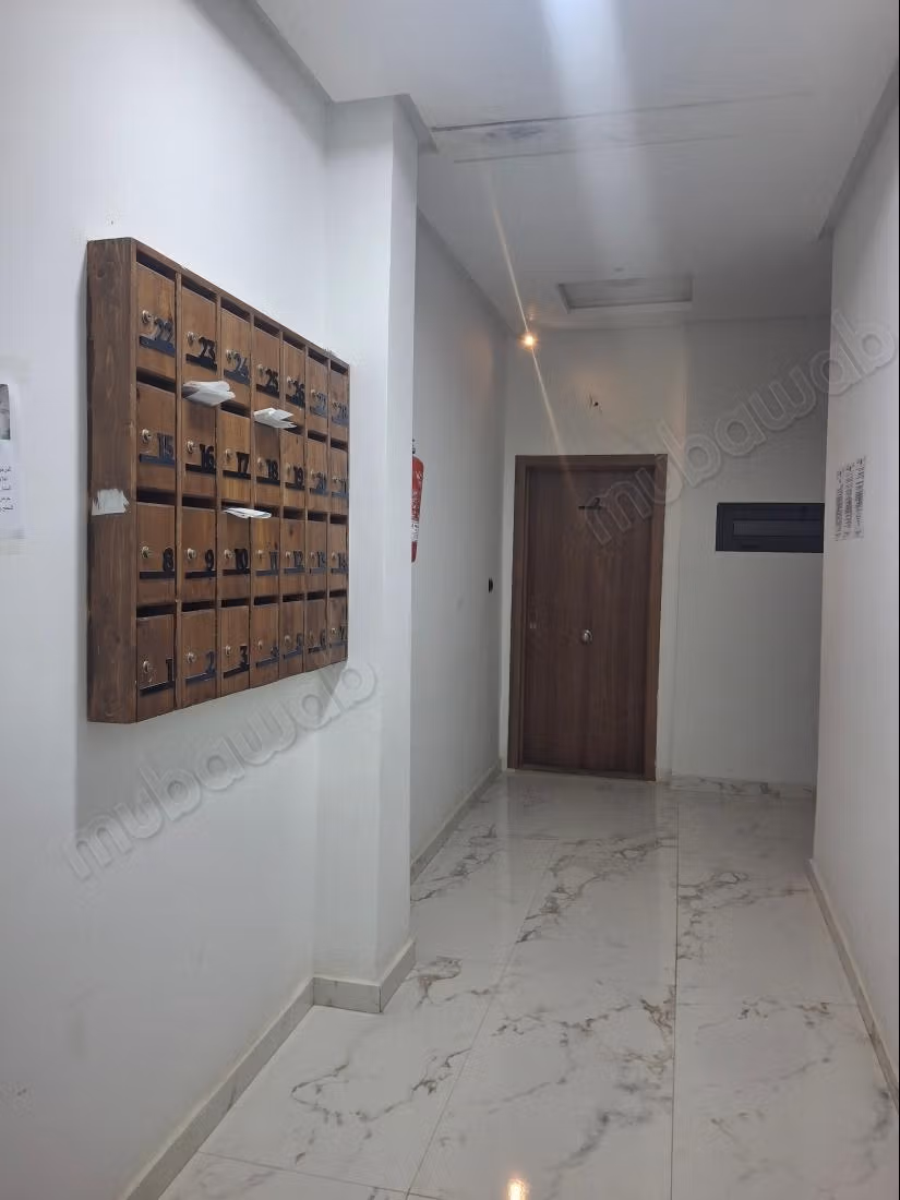 Mooie appartement te koop in de Hassani-buurt van Tanger. Oppervlakte 64 m². Gemeubileerd